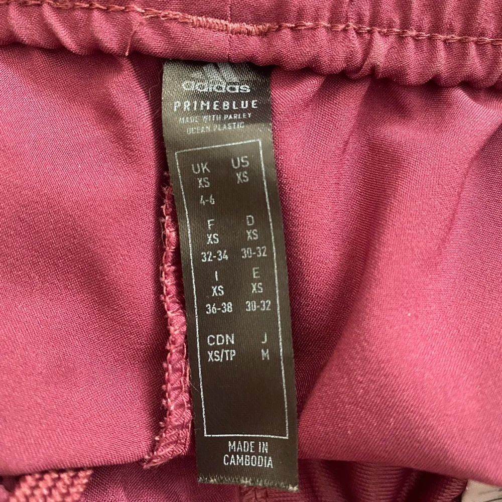 Junior’s Adidas Athletic Shorts - Picture 3 of 4